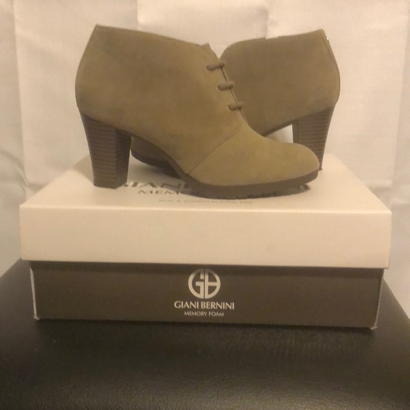 Giani Bernini Shoes - Gianni Bernini cement color boots